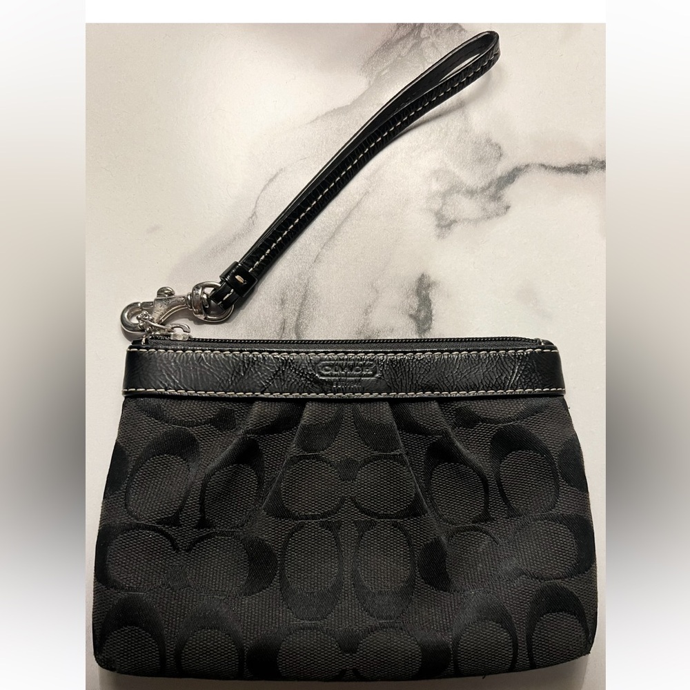 Y2K Vintage Coach Signature Wristlet in Black